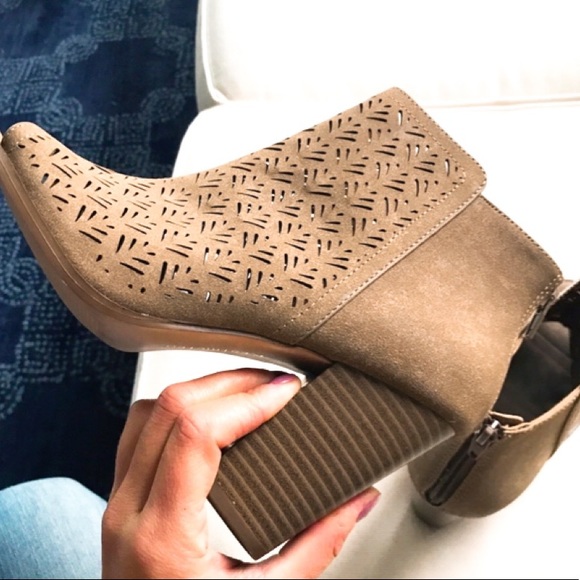 Beige Open Toe Perforated Chunky Heel Booties! - Picture 6 of 16